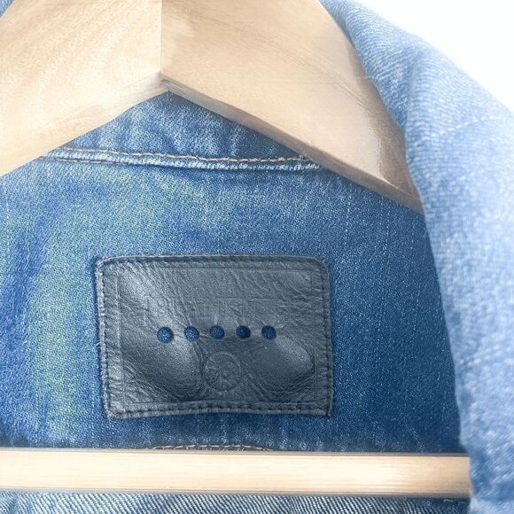 BLANK NYC Womens Denim Jacket Distressed Blue Long Sleeve Large - Picture 3 of 7